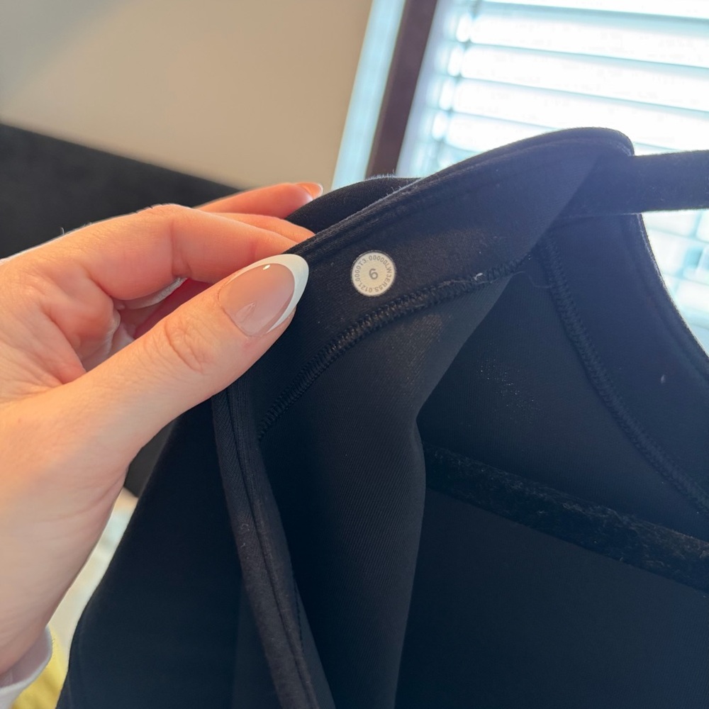 Lululemon Twist Back-to-Front Pullover - Picture 7 of 9